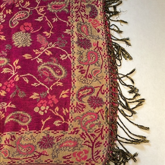 Pashmina Women’s Silk Blend Elegant Vibrant Hot Pink Floral Fringed Shawl - Picture 9 of 11